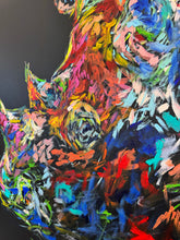 Laden Sie das Bild in den Galerie-Viewer, Panzer aus Farbe – modernes Nashorn-Gemälde mit Ausdruckskraft